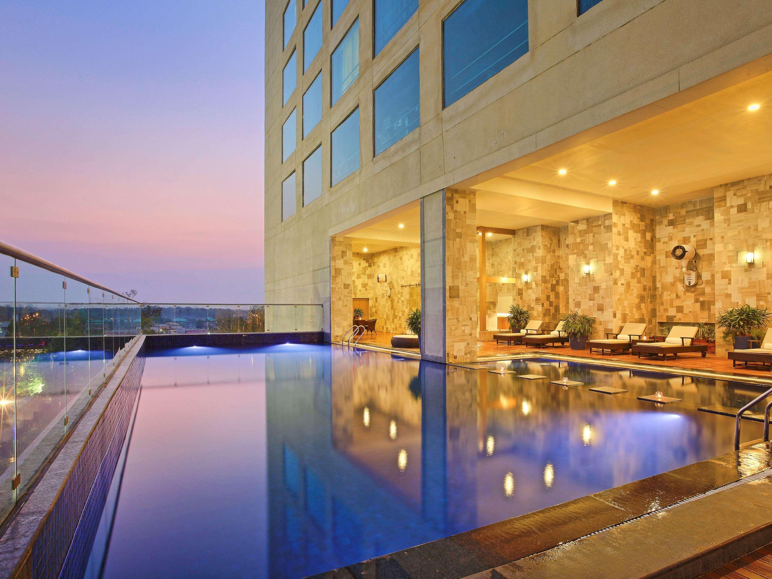 فندق نوفوتيل أحمد أباد - علامة فنادق أكورهوتيلز المظهر الخارجي الصورة